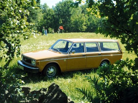 VOLVO 145 specs & photos - 1967, 1968, 1969, 1970, 1971, 1972, 1973 ...