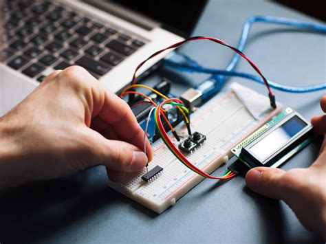 PIC Microcontroller (Architecture, Features, Programming, Datasheet, Projects) - Entc Engg