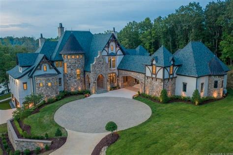 $8 Million Lakefront Home In Mooresville, North Carolina | Homes of the ...