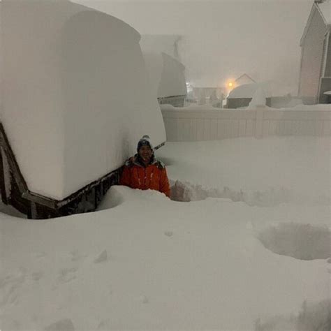 15 Incredible Photos of Buffalo’s Deadly Winter