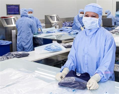 THE IMPORTANCE OF STERILE GOWNING PROCEDURES - Clean Room Garments