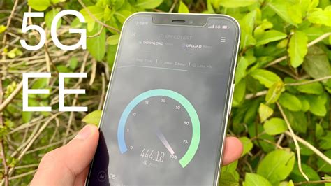 iPhone 12 5G Real World Speed Tests on EE - YouTube