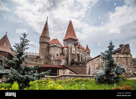 Corvin castle, romania hi-res stock photography and images - Alamy