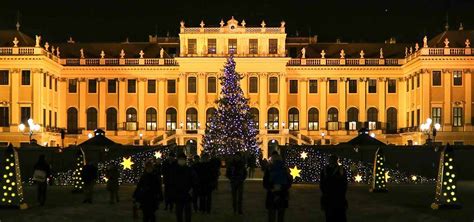 Best Vienna Christmas Markets (2020 Dates and Location)