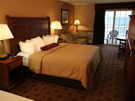 Hamilton Inn Select Beachfront | Mackinaw City Chamber of Commerce