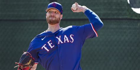 Rangers sign pitcher Will Smith to 1-year deal