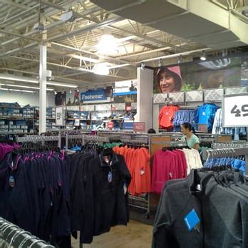 Columbia Sportswear Factory Store - 39 Photos & 29 Reviews - Outdoor Gear - 2774 Livermore ...