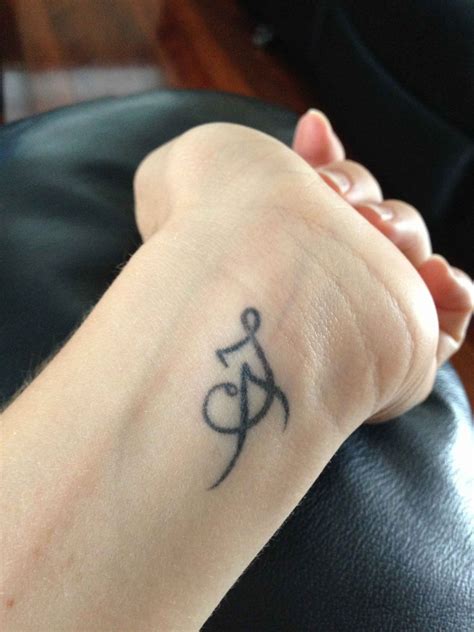 40 Letter T Tattoo Designs, Ideas and Templates - Tattoo Me Now