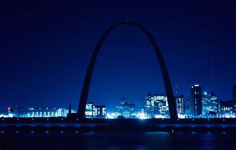 Night View Of The Gateway Arch (1966) Pictures, Photos, and Images for ...