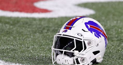 Bengals vs. Bills Postponed After Damar Hamlin Was Taken to Hospital After Collapsing | News ...