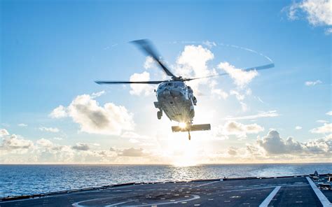 Download wallpaper: Seahawk Helicopter 2560x1600