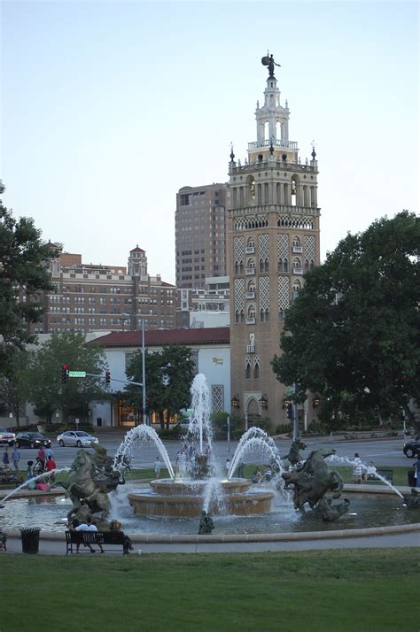 Must See Kansas City Attractions - I love this city! | Kansas city attractions, Kansas city ...