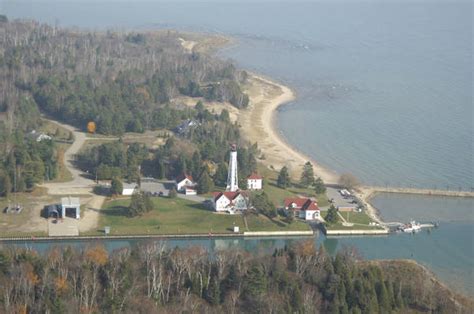 Sturgeon Bay Canal Lighthouse in Sturgeon Bay, WI, United States - lighthouse Reviews - Phone ...