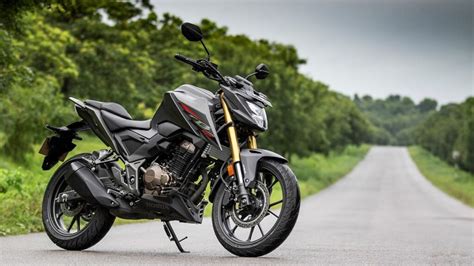 Honda CB300F Review - BikeKhoj