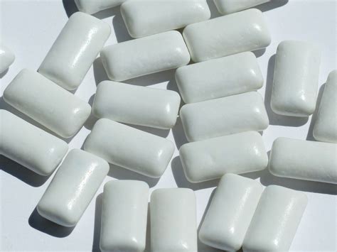 Choosing the Chewing Gum That’s Best for Your Smile - Your Dental Health Resource