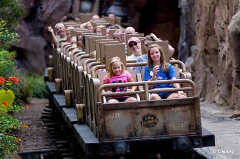 Expedition Everest Roller Coaster - Fun Ride at Disney’s Animal Kingdom ...