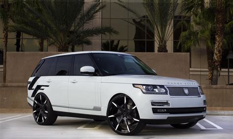 White Range Rover Sport With Black Rims