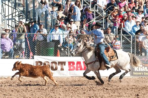 Photos: Roping and riding at the rodeo | La Fiesta de los Vaqueros