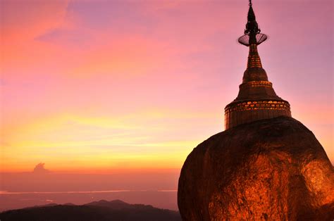 Sunset at Kyaiktiyo Pagoda (Golden Rock), Myanmar photo on Sunsurfer