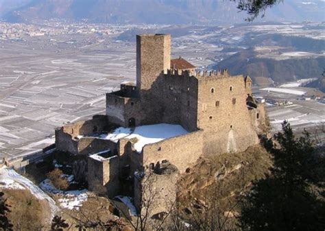 Castelli del Trentino Alto Adige | castlesintheworld | Pagina 2 | Medieval castle, Ancient ruins ...