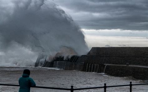 Storm Ciara: Forecasters warn of 'danger to life' as 80mph winds set to batter Britain