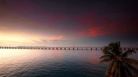 7 Mile Bridge Sunset Photograph by Mark Reinnoldt