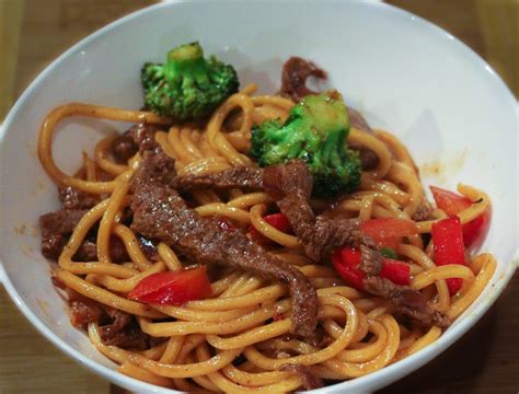 Sweet Chilli Beef With Hokkien Noodles – Icing On The Steak