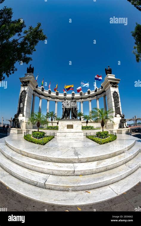 Malecon 2000 guayaquil ecuador hi-res stock photography and images - Alamy