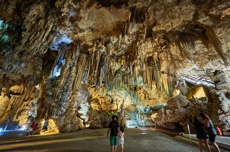 Todo lo que necesitas saber para visitar la Cueva de Nerja