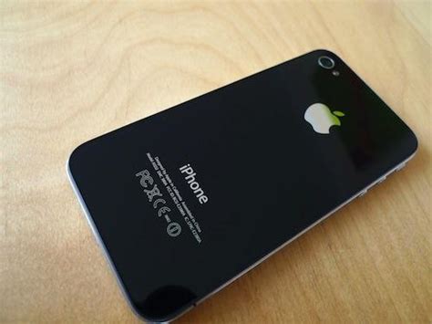 Iphone 4 32gb LOCKED black | ClickBD