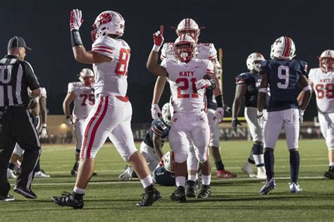 Katy Tigers lead winning Friday night of football for Katy ISD