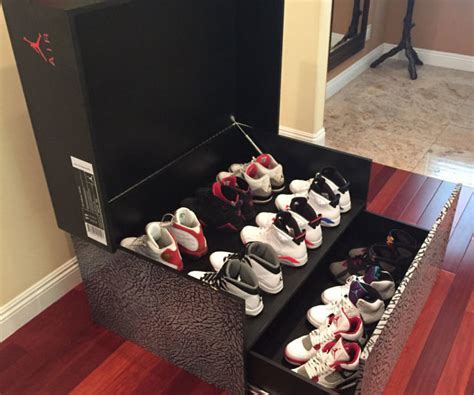 Michael Jordan Shoe Closet - Image of Bathroom and Closet