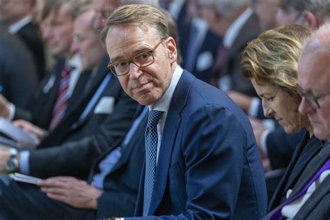 Weidmann’s Early Exit Sticks With ECB Tradition for Germans - Bloomberg