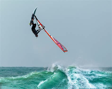 Wallpaper : sea, waves, windsurfing, surfing, sailing, wind wave, extreme sport, boardsport ...