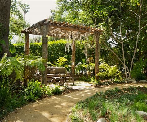 15 Stunning Rustic Landscape Designs That Will Take Your Breath Away