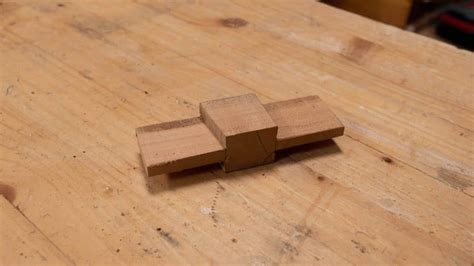 How to Make a Dovetail Template - Common Woodworking