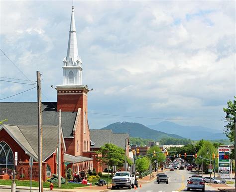 13 Top-Rated Mountain Towns in North Carolina | PlanetWare