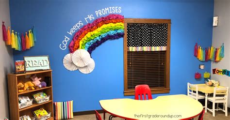 Rainbow Themed Classroom Tour - Firstgraderoundup