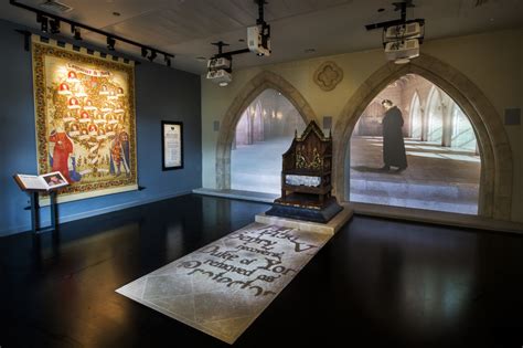 King Richard III Visitor Centre, Leicestershire - Throne Room ...