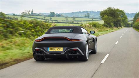 Aston Martin Vantage Roadster drops its top in prototype pictures - CNET