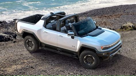 How Does the 2023 GMC Hummer EV SUV Compare to the Hummer EV Pickup Truck?