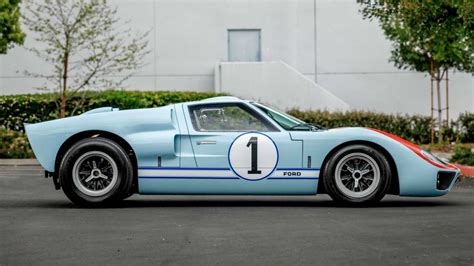 Sale a subasta un Ford GT40 MKII de la película 'Le Mans 66'