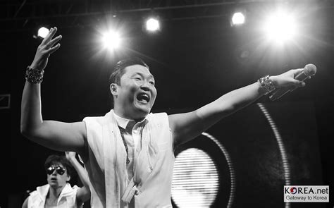 Gangnam_Style_PSY_26logo | PSY ‘Gangnam Style’ at Seoil Coll… | Flickr