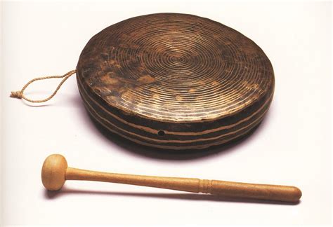 Kkwaenggwari Korean Instruments, Instruments Art, Traditional Music, Korean Traditional, Korean ...