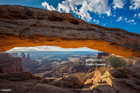 Mesa Arch High-Res Stock Photo - Getty Images