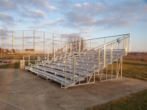 Aluminum 10 Row Portable Bleacher - Seats 144 | Sightlines