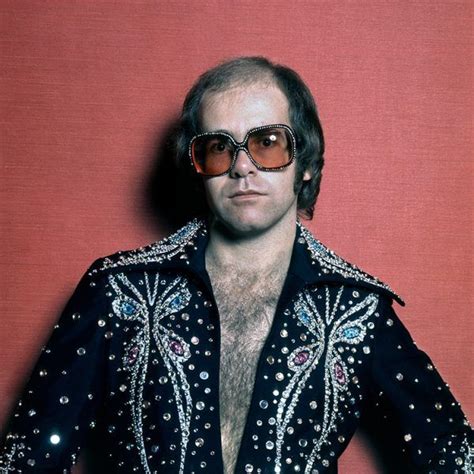 EJ436 : Elton John - Iconic Images | Elton john glasses, Elton john, Terry o neill