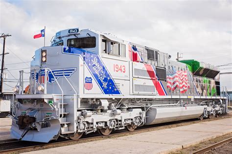 The Spirit Locomotive Honors U.S. Armed Forces - Shortgo