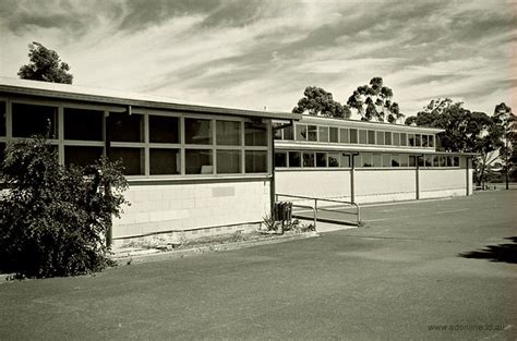 Essendon-Keilor College (3) - a photo on Flickriver