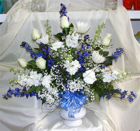 Sympathy in Blue & White - Williams Fresh Floral